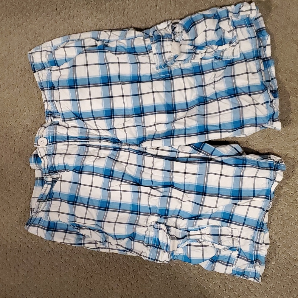 Urban Pipeline mens shorts. Sz 36 BLUE AND WHITE PLAID